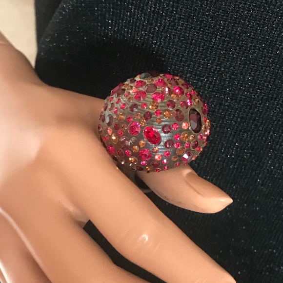 Alexis Bittar brown lucite color ring w/multi color burgundy red shades crystals - Picture 2 of 8